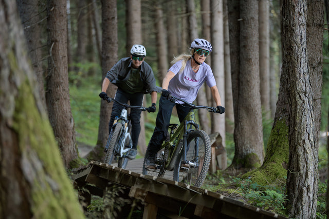 Dames CUBE MTB in het bos