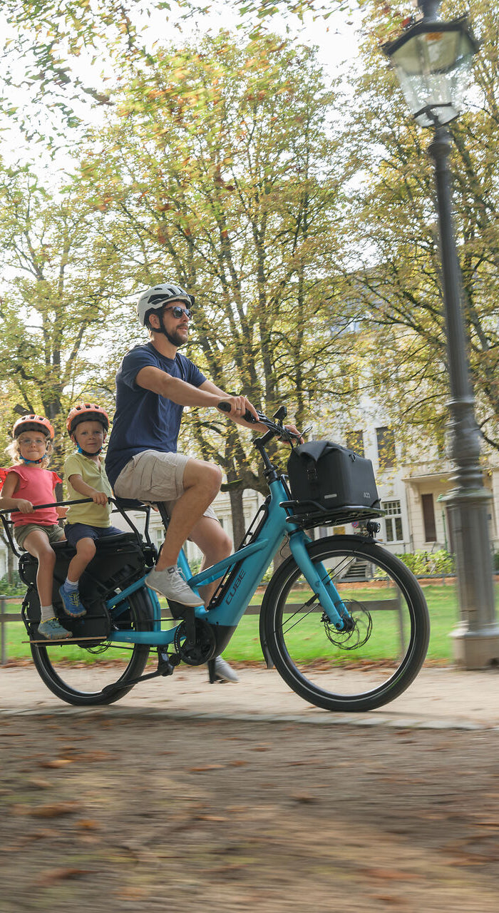 <h2>ELEKTRISCHE FAMILIEFIETSEN VAN CUBE</h2>