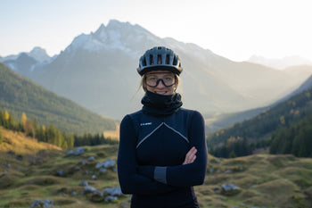 vrouw in fietskleding dames van CUBE