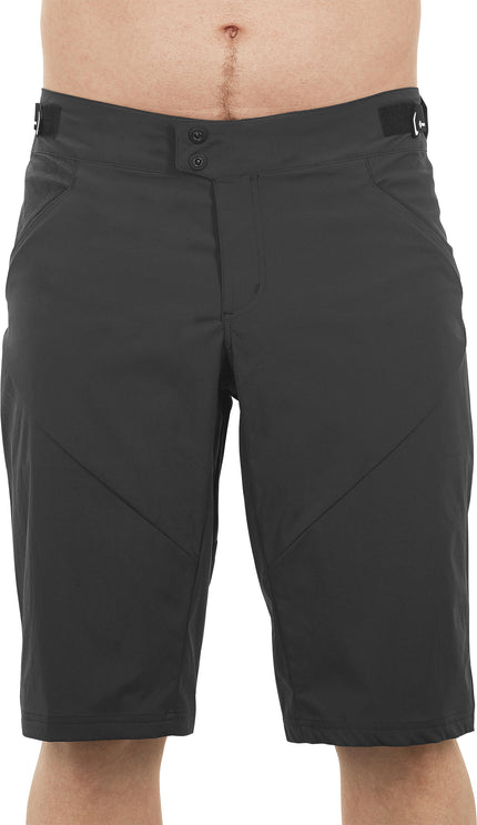 CUBE Am Baggy Shorts Black