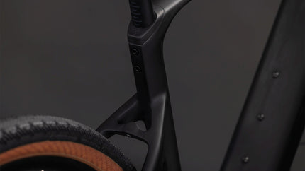 CUBE NUROAD HYBRID C:62 EXC 400X BLACKLINE