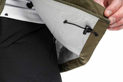 CUBE RAIN JACKET CMPT OLIVE