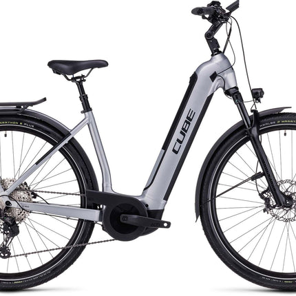 CUBE KATHMANDU HYBRID SLX 750 POLARSILVER/BLACK