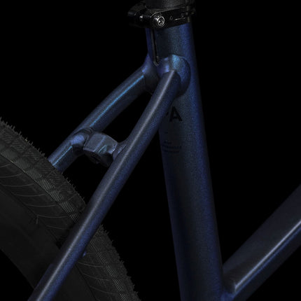 CUBE NULANE VELVETBLUE/BLACK