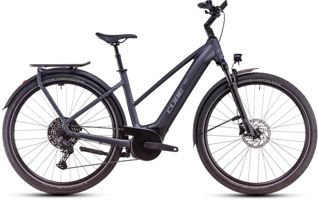 CUBE TOURING HYBRID PRO 625 METALLICGREY/CHROME