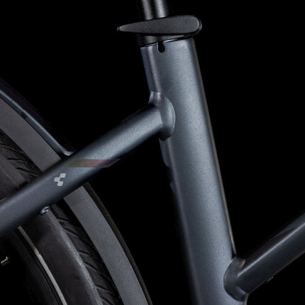 CUBE TOURING HYBRID PRO 625 METALLICGREY/CHROME