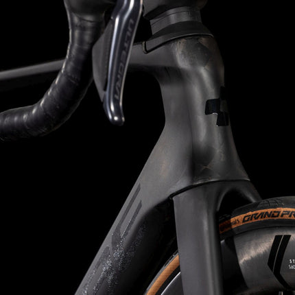 CUBE LITENING AERO C:68X RACE BLACKLINE