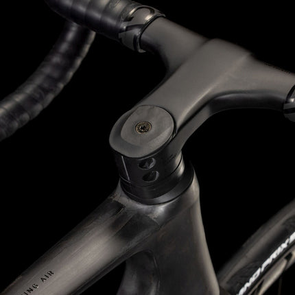 CUBE LITENING AIR C:68X RACE BLACKLINE