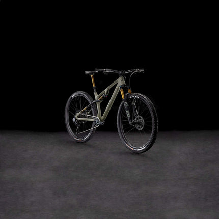 CUBE AMS ONE11 C:68X TM 29 DUSTOLIVE/GOLD