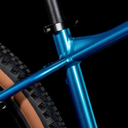 CUBE ATTENTION PRO METALLICTEAL/WHITE