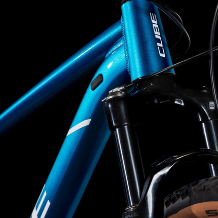 CUBE ATTENTION PRO METALLICTEAL/WHITE